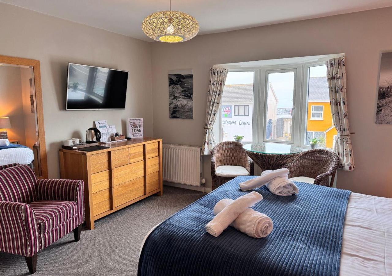 The Waterfront Inn Уестуърд Хоу Екстериор снимка