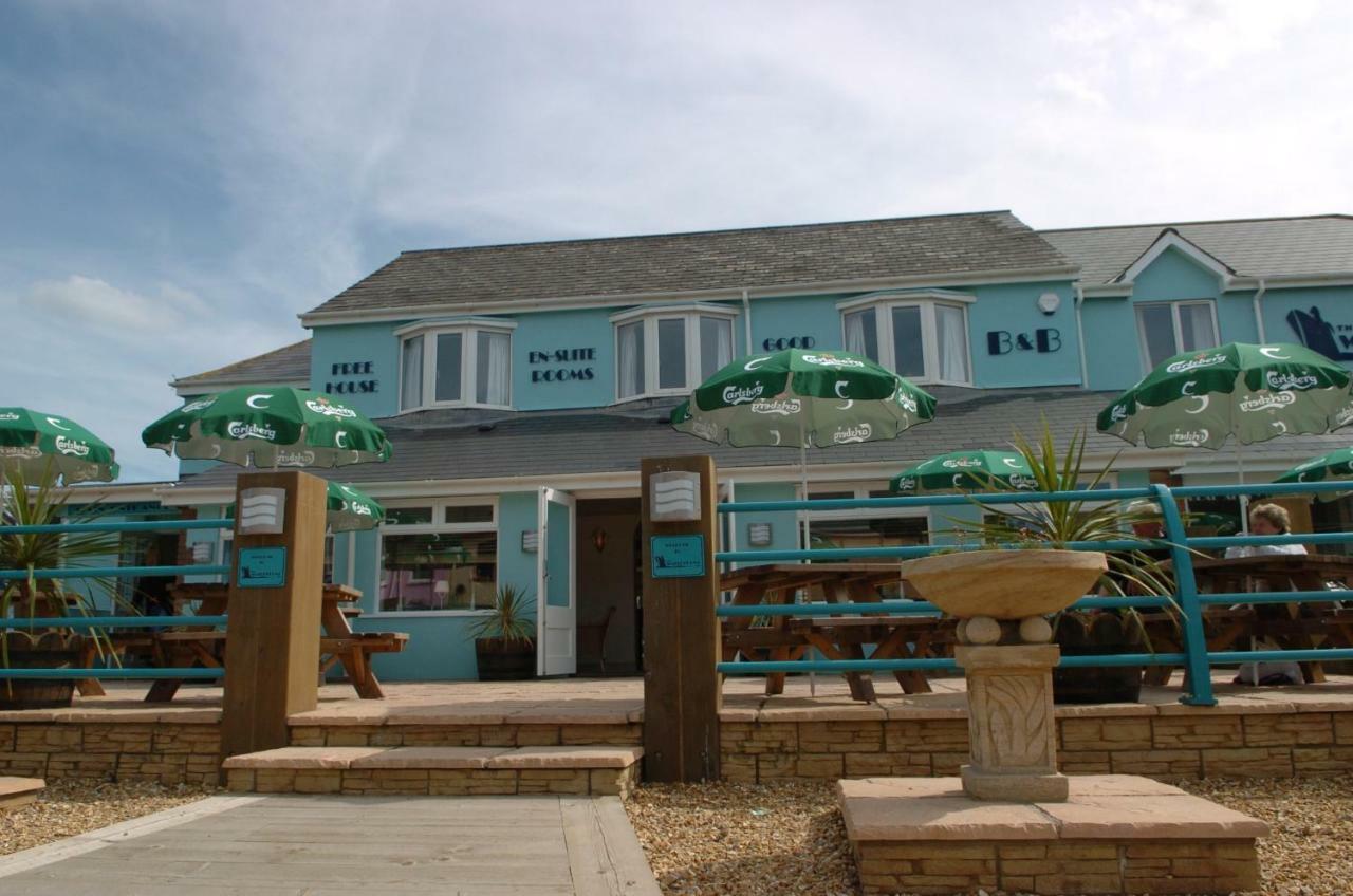 The Waterfront Inn Уестуърд Хоу Екстериор снимка